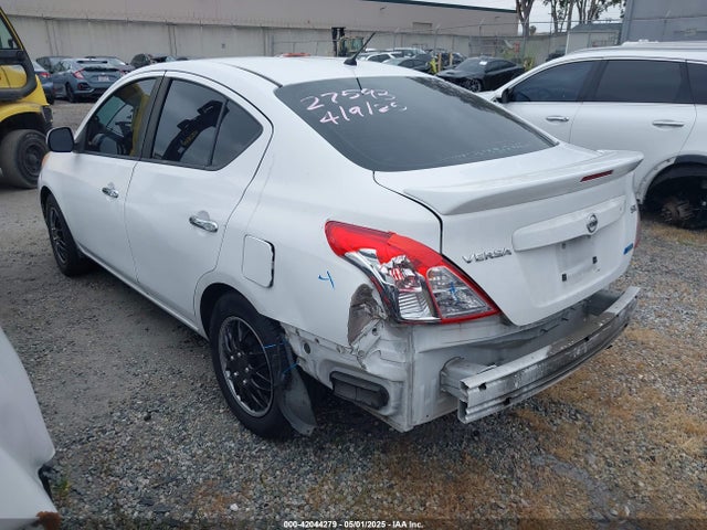3N1CN7AP0EL869083 Nissan Versa 1.6 Sv