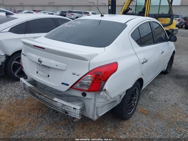 3N1CN7AP0EL869083 Nissan Versa 1.6 Sv