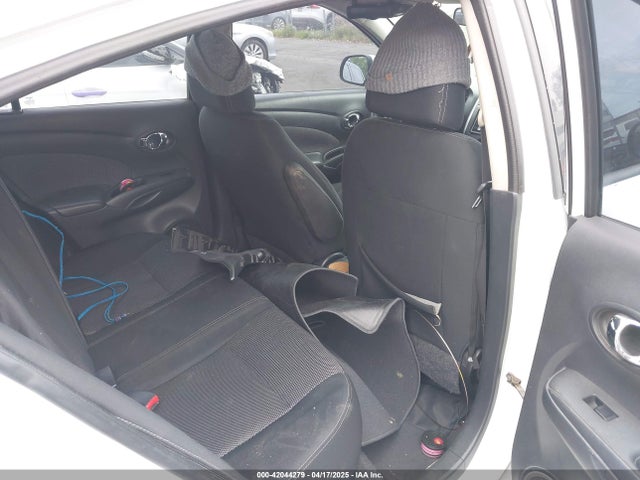 3N1CN7AP0EL869083 Nissan Versa 1.6 Sv