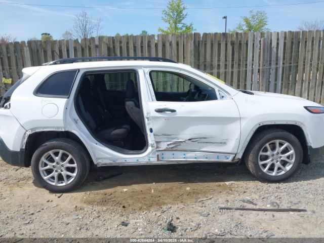 1C4PJLAB9GW352580 Jeep Cherokee Sport