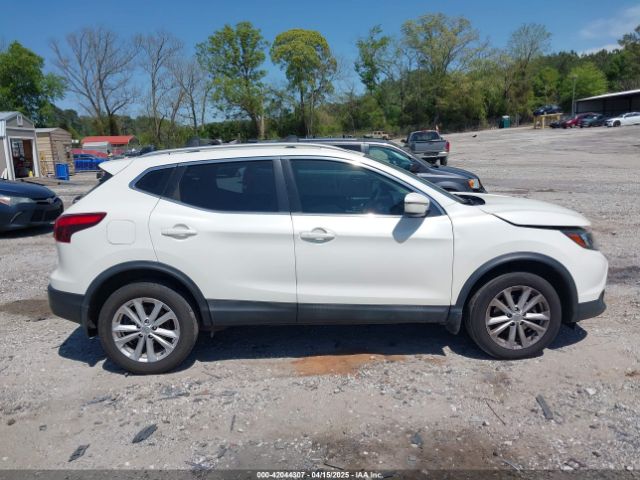 JN1BJ1CRXJW283837 Nissan Rogue Sport Sv