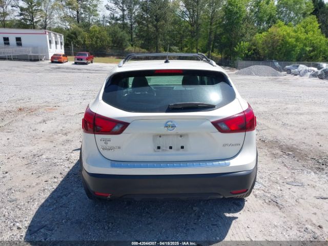 JN1BJ1CRXJW283837 Nissan Rogue Sport Sv