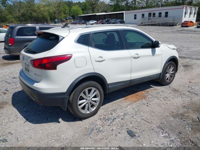 JN1BJ1CRXJW283837 Nissan Rogue Sport Sv