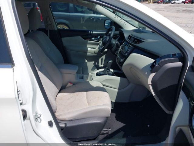JN1BJ1CRXJW283837 Nissan Rogue Sport Sv