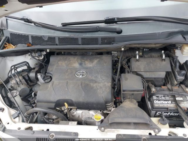 5TDYK3DC1GS723205 Toyota Sienna Xle Premium 8 Passenger