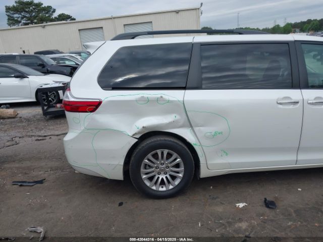 5TDYK3DC1GS723205 Toyota Sienna Xle Premium 8 Passenger