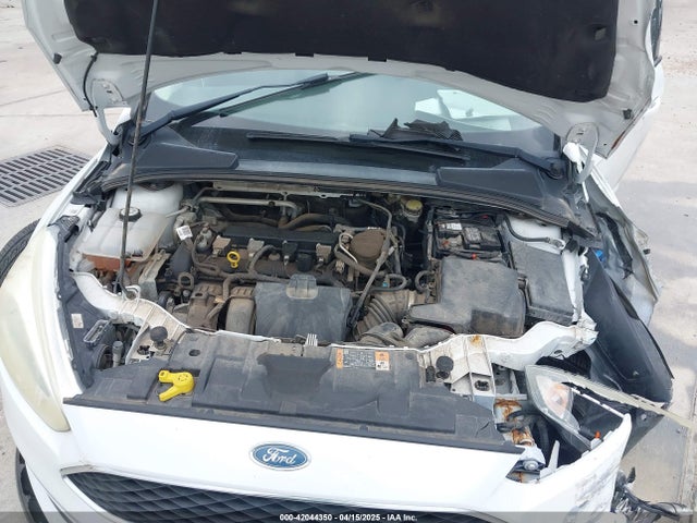 1FADP3K22GL294626 Ford FOCUS SE
