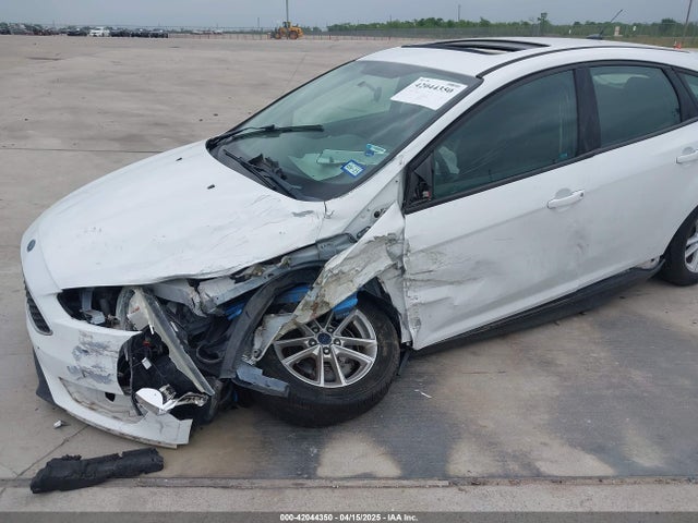 1FADP3K22GL294626 Ford FOCUS SE