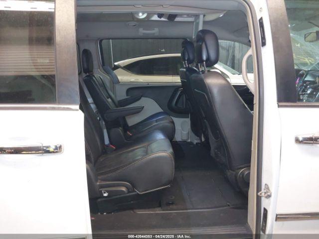 2C4RC1BG1FR676132 Chrysler Town & Country Touring