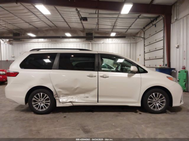 5TDYZ3DC7JS909902 Toyota Sienna Xle 8 Passenger