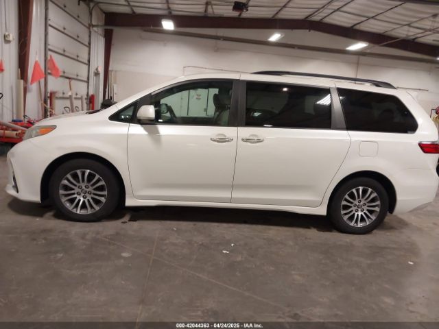 5TDYZ3DC7JS909902 Toyota Sienna Xle 8 Passenger