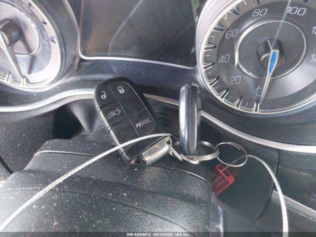 2C3CCAAGXGH198277 Chrysler 300 Limited