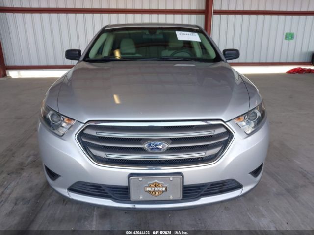 1FAHP2D86JG136741 Ford TAURUS SE