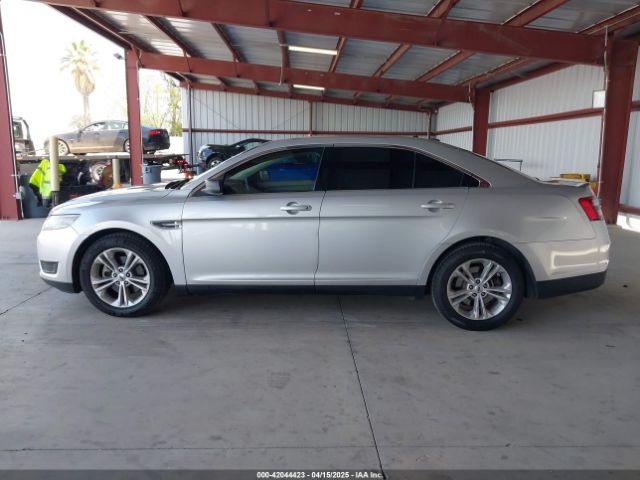 1FAHP2D86JG136741 Ford TAURUS SE