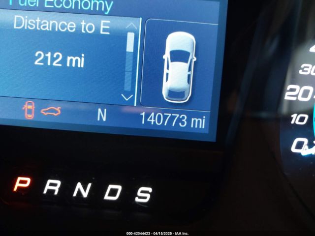 1FAHP2D86JG136741 Ford TAURUS SE