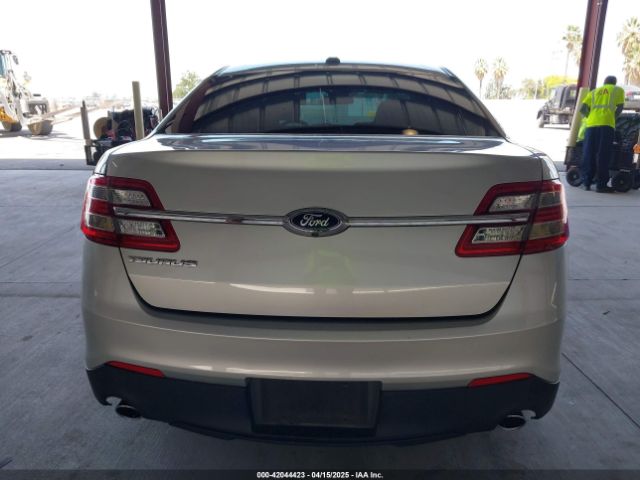 1FAHP2D86JG136741 Ford TAURUS SE