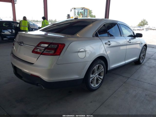 1FAHP2D86JG136741 Ford TAURUS SE