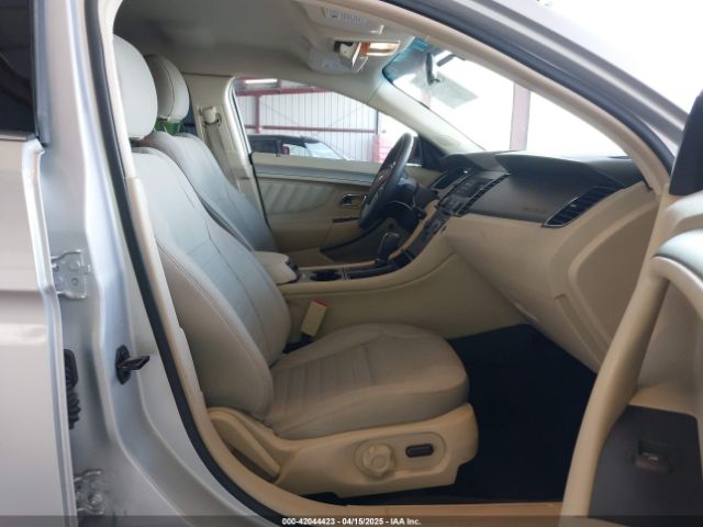 1FAHP2D86JG136741 Ford TAURUS SE