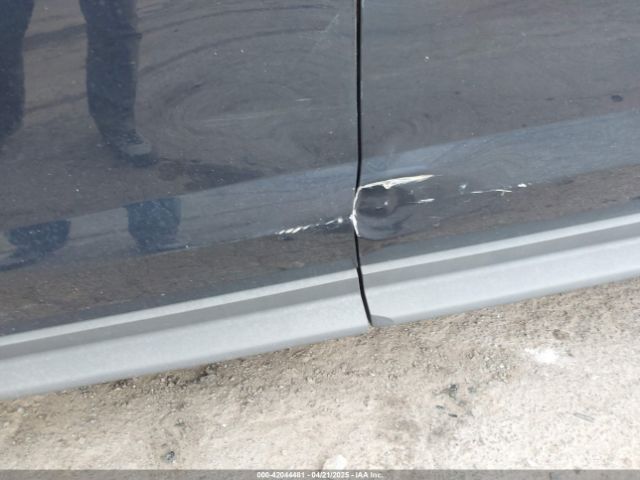 2GNFLGEK9H6128381 Chevrolet Equinox Premier