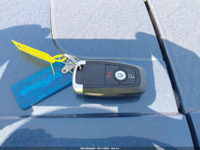 3FTTW8E3XPRA87736 Ford Maverick Lariat