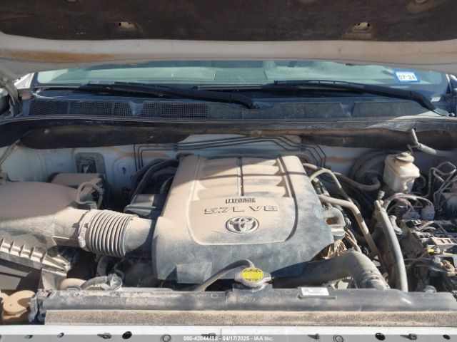 5TFUW5F1XGX539529 Toyota Tundra Sr5 5.7l V8