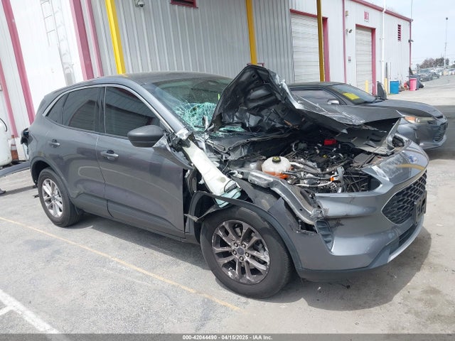1FMCU9G65NUA59587 Ford ESCAPE SE