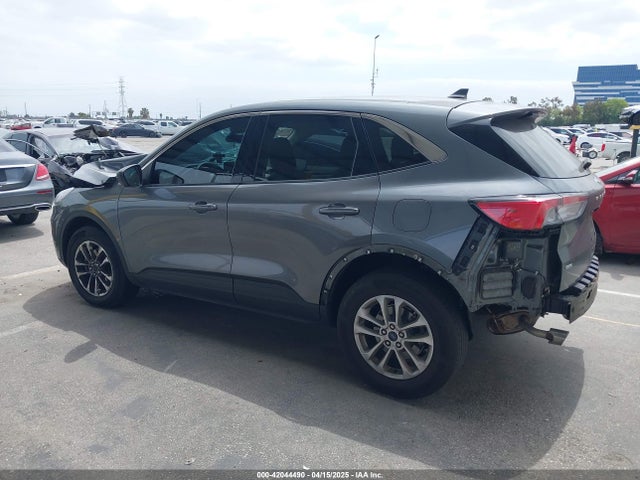 1FMCU9G65NUA59587 Ford ESCAPE SE