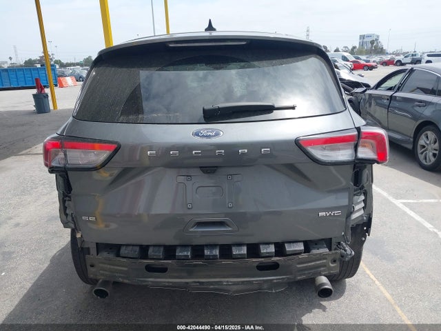1FMCU9G65NUA59587 Ford ESCAPE SE