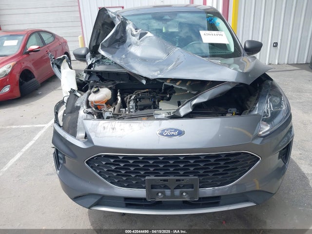 1FMCU9G65NUA59587 Ford ESCAPE SE