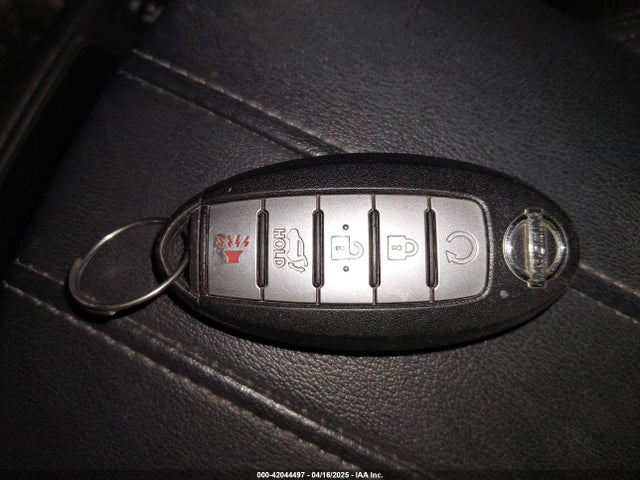 KNMAT2MV3KP525593 Nissan ROGUE SV