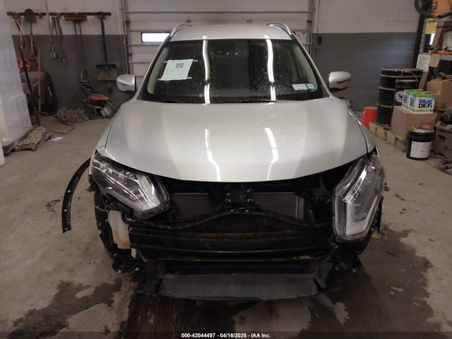 KNMAT2MV3KP525593 Nissan ROGUE SV