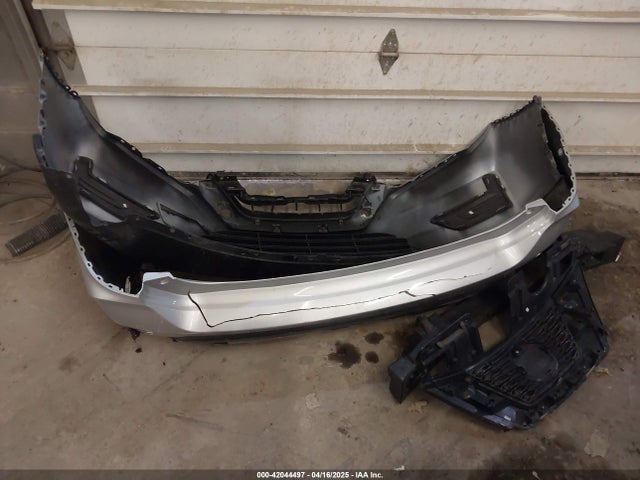 KNMAT2MV3KP525593 Nissan ROGUE SV