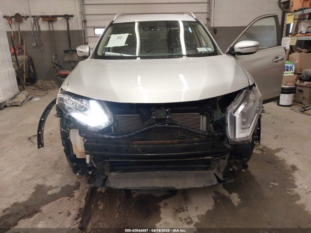 KNMAT2MV3KP525593 Nissan ROGUE SV