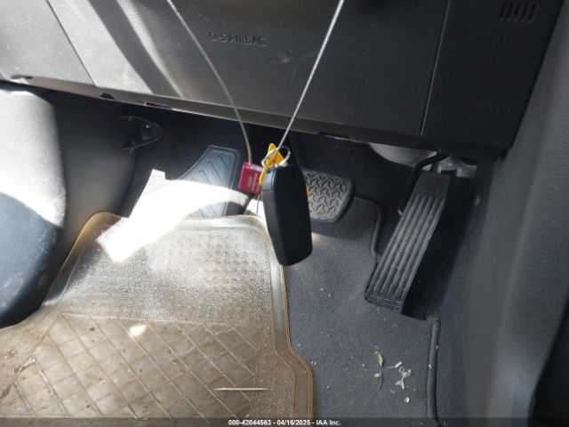 5TDYRKEC6MS055675 Toyota SIENNA XLE