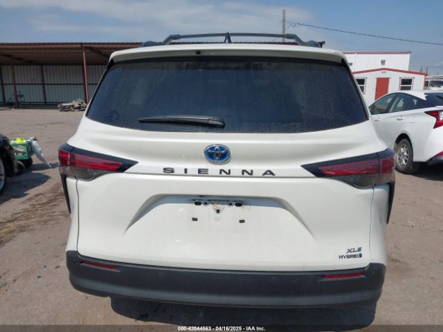 5TDYRKEC6MS055675 Toyota SIENNA XLE