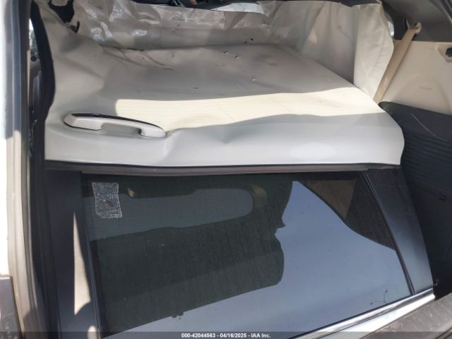 5TDYRKEC6MS055675 Toyota SIENNA XLE