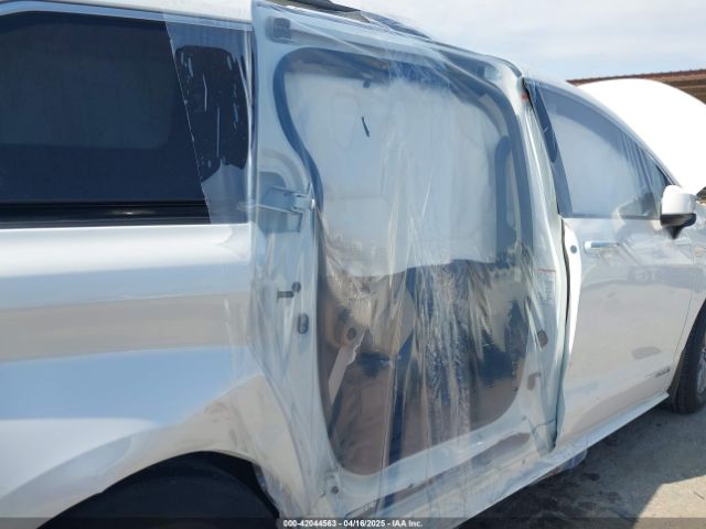 5TDYRKEC6MS055675 Toyota SIENNA XLE
