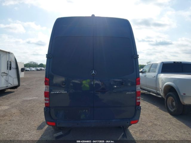 WD3PE7CD5JP621776 Mercedes-Benz Sprinter 2500 Standard Roof V6