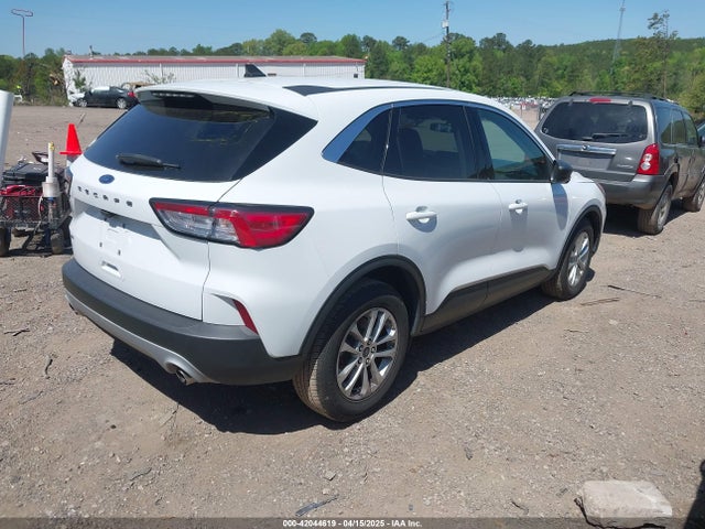 1FMCU0G69NUA47311 Ford ESCAPE SE