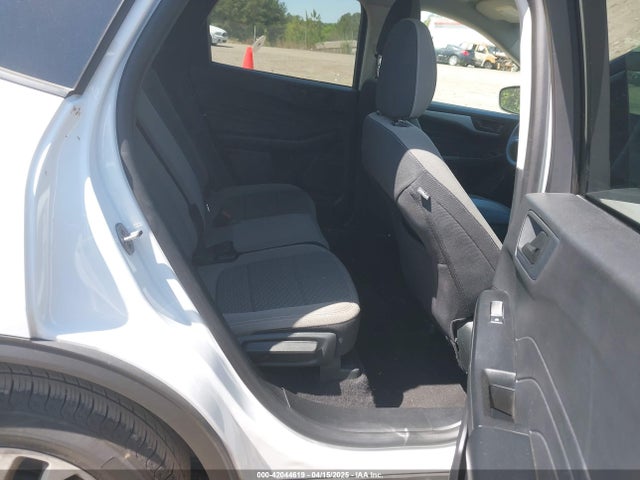 1FMCU0G69NUA47311 Ford ESCAPE SE