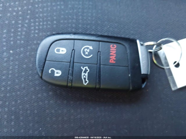 1C3CCCAB9FN642822 Chrysler 200 Limited