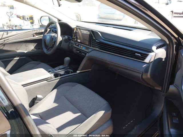 Toyota CAMRY LE 2025 4T1DAACK3SU101641 Image 5