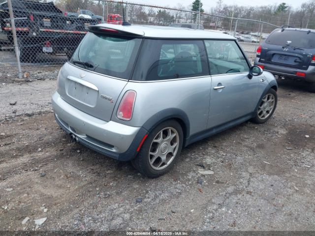 2005 MINI COOPER S WMWRE33445TD93578 Photo 3