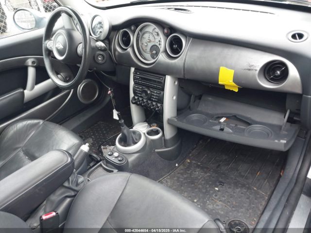 2005 MINI COOPER S WMWRE33445TD93578 Photo 4