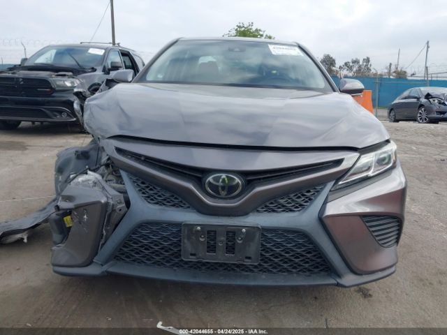 4T1B11HK5JU605185 Toyota CAMRY SE