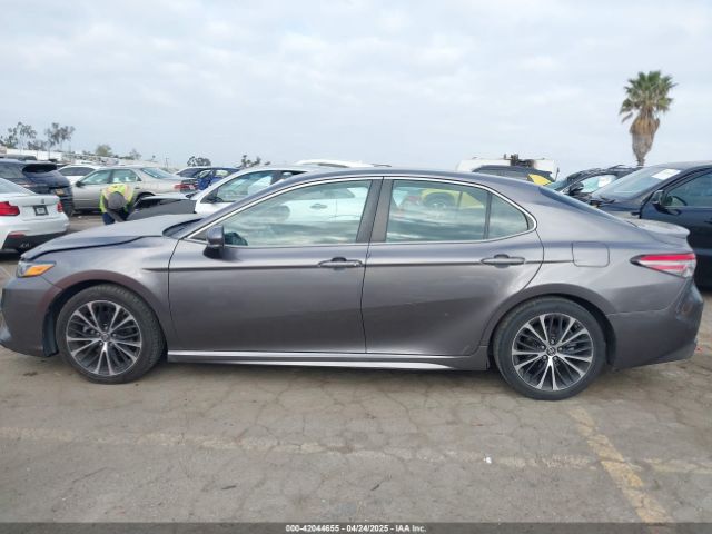 4T1B11HK5JU605185 Toyota CAMRY SE