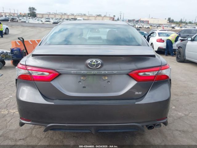 4T1B11HK5JU605185 Toyota CAMRY SE