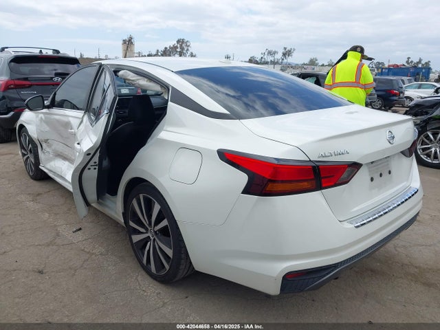 1N4BL4CV4KC120227 Nissan Altima 2.5 Sr