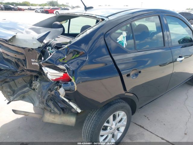 3N1CN7AP2JL871301 Nissan 2018
