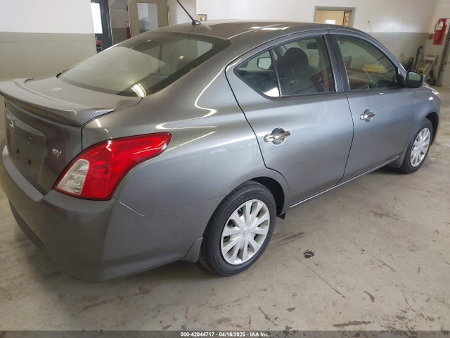 3N1CN7AP9JL832558 Nissan Versa 1.6 Sv